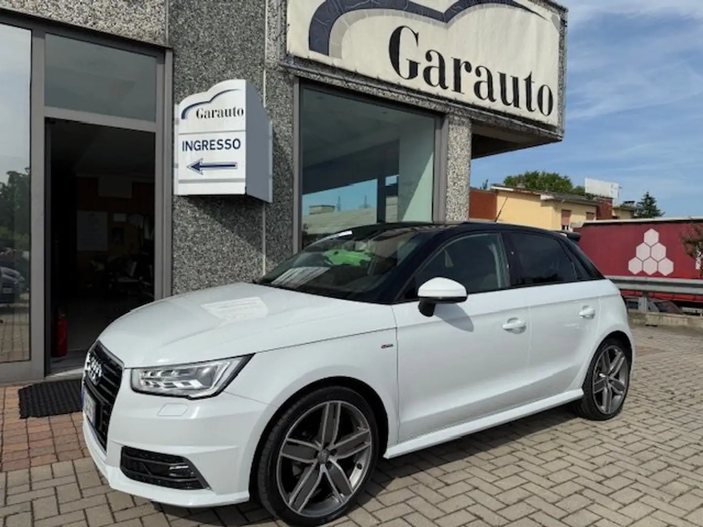 Audi A1 Sportback 1.4 tdi S LINE Bianco - 1