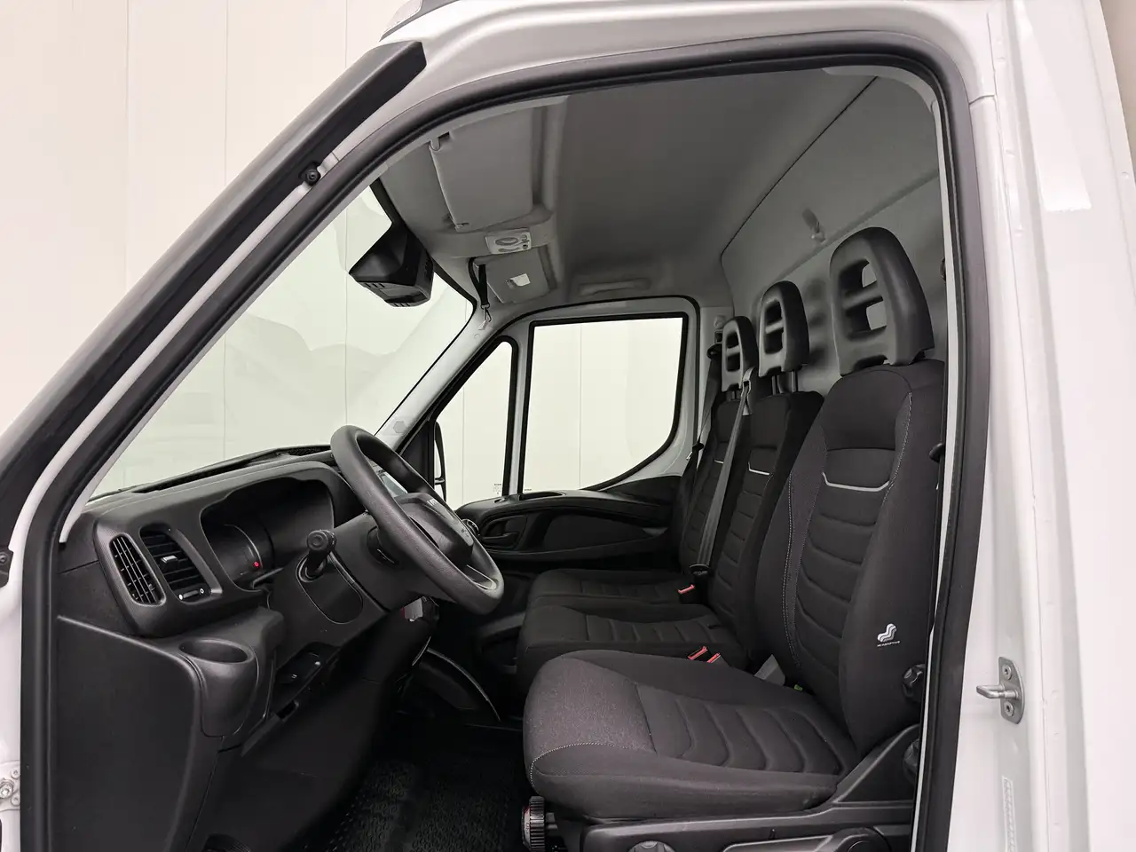 Iveco Daily 2024 — фото 18