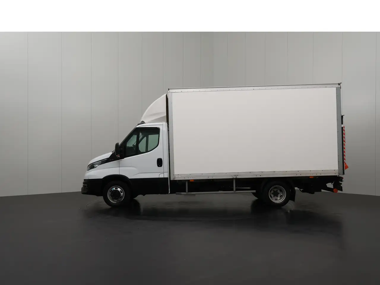 Iveco Daily 2024 — фото 12
