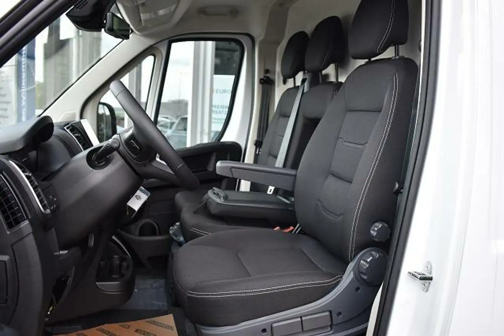 Citroen Jumper Kastenwagen 35 L3H2 BlueHDi 140 AHK Driving Blanc - 2