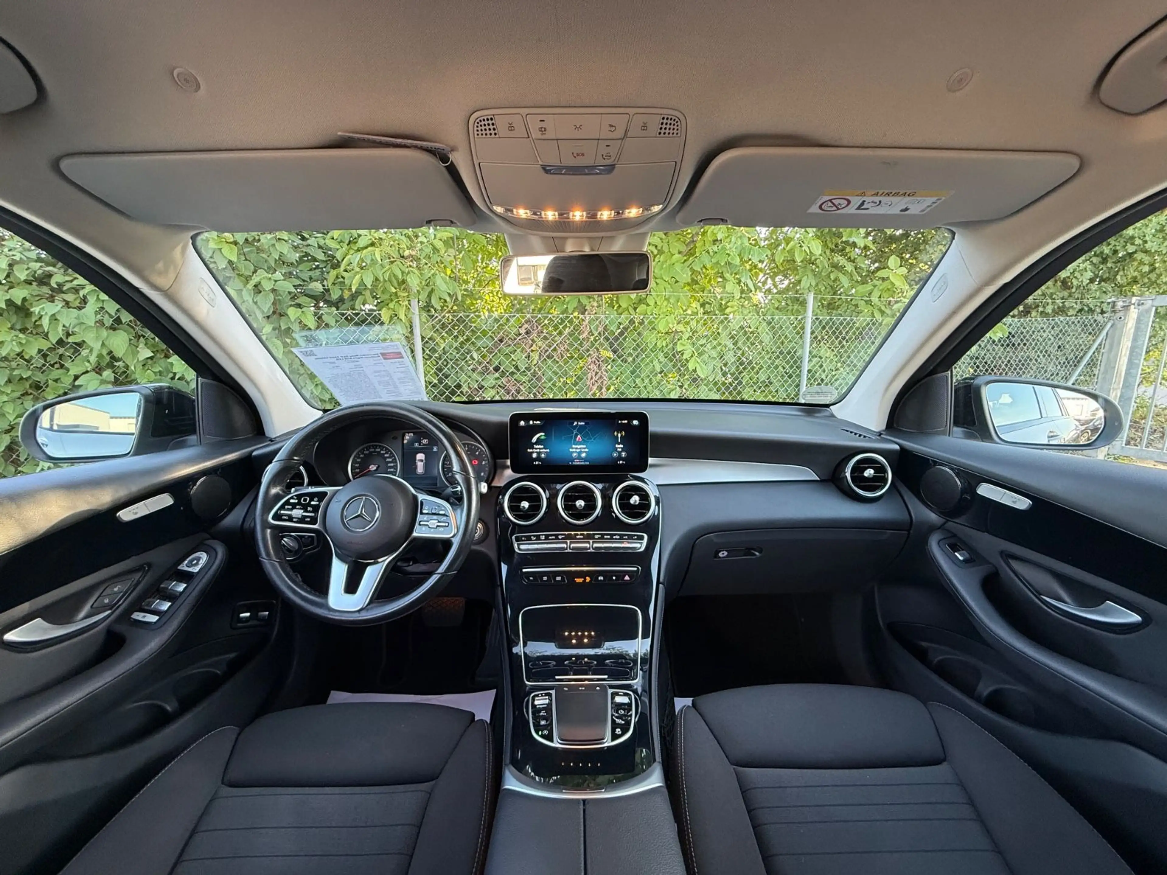 Mercedes-Benz GLC 220 d 4Matic Business Night AHK LED — photo 10