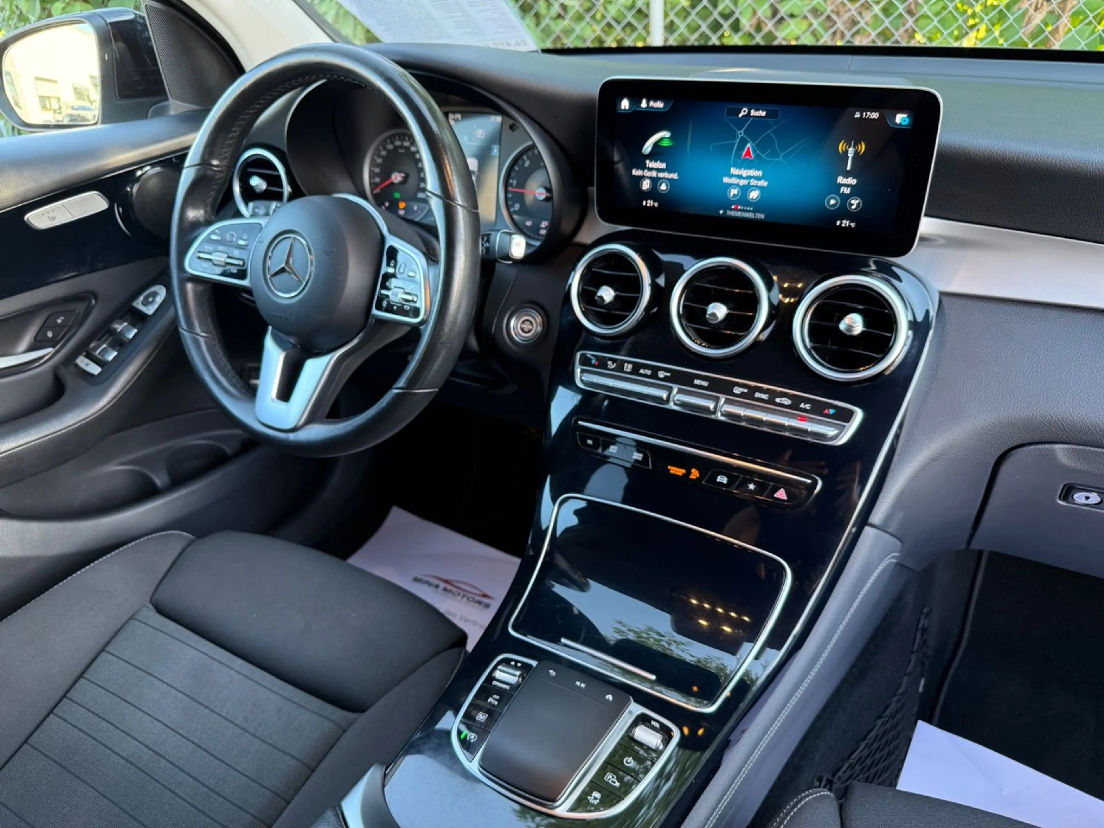 Mercedes-Benz GLC 220 d 4Matic Business Night AHK LED — photo 15