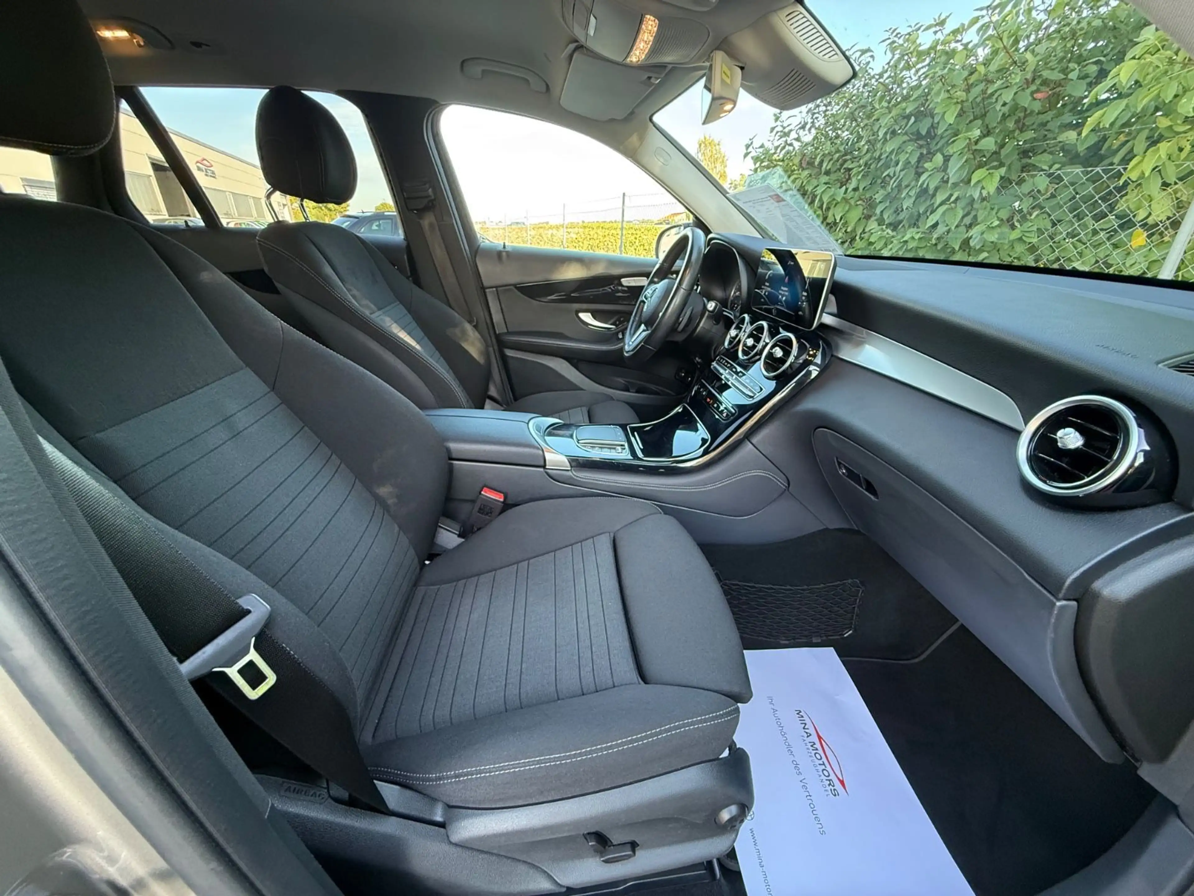 Mercedes-Benz GLC 220 d 4Matic Business Night AHK LED — photo 13