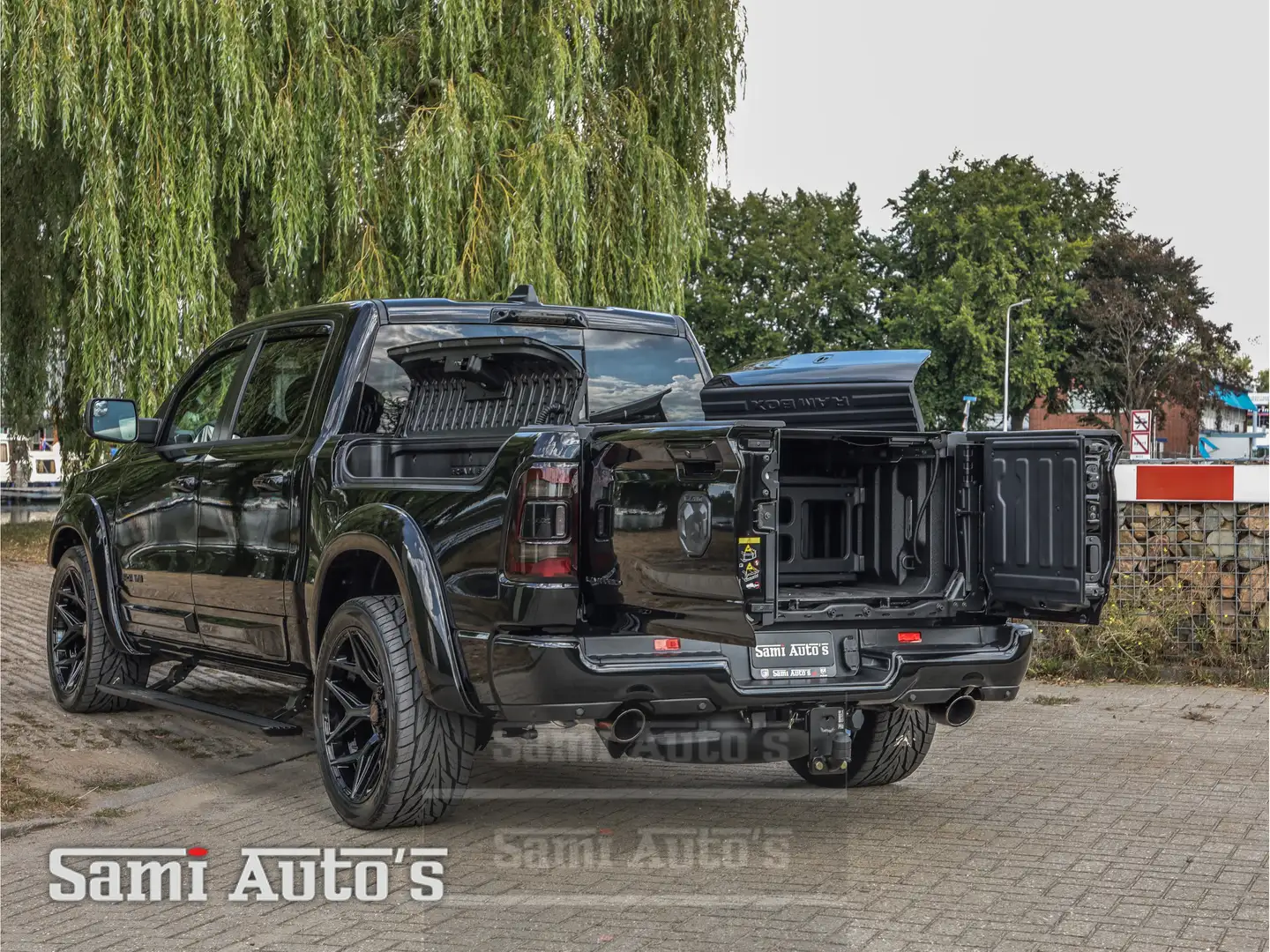 Dodge RAM 1500 LIMITED ALL-IN BLACK | 2024 | LPG | COVER | X Negro - 2