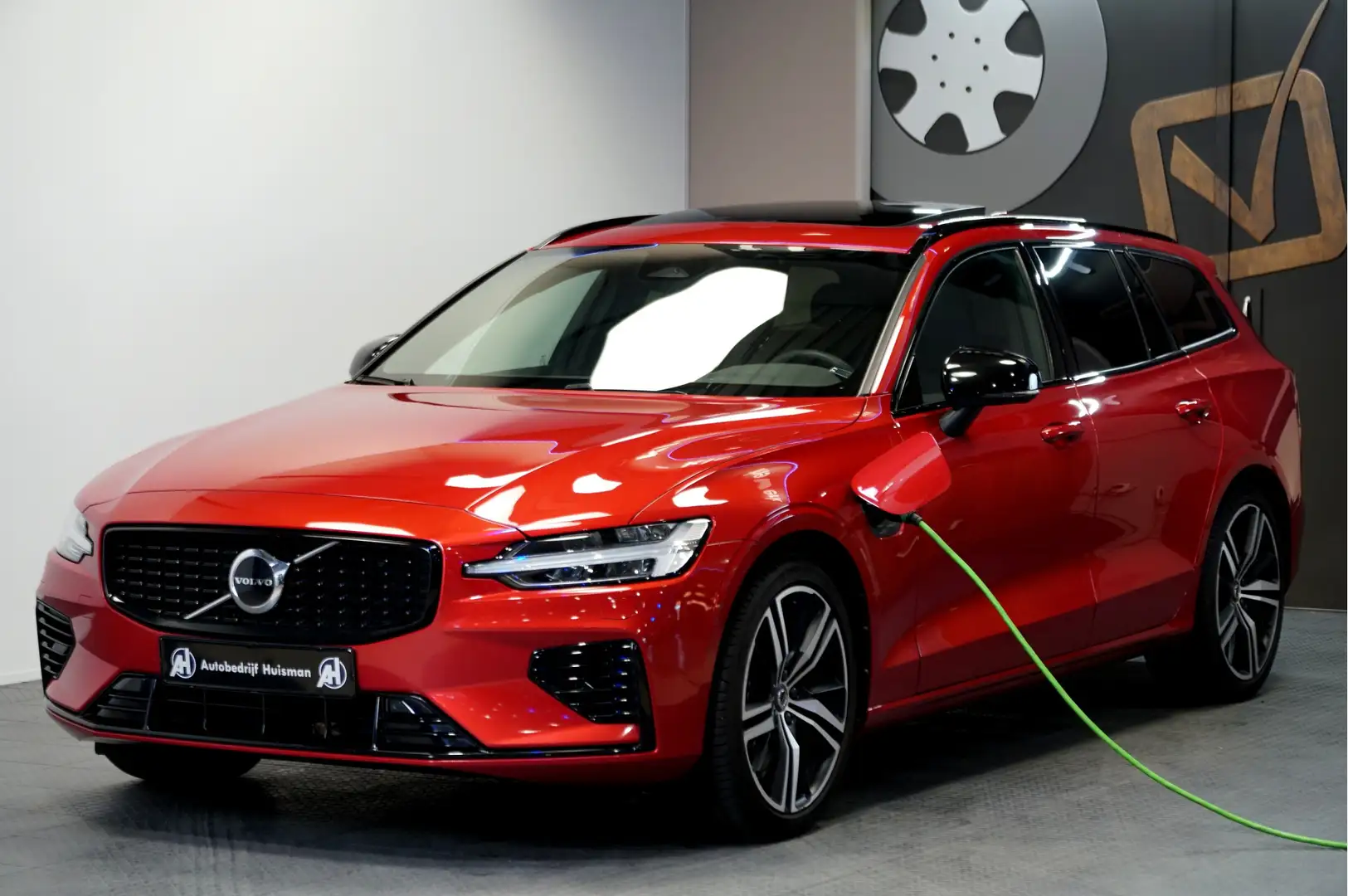 Volvo V60 2.0 T8 AWD Long Range 335kW/455pk Aut8 Plug-in hyb Rouge - 1