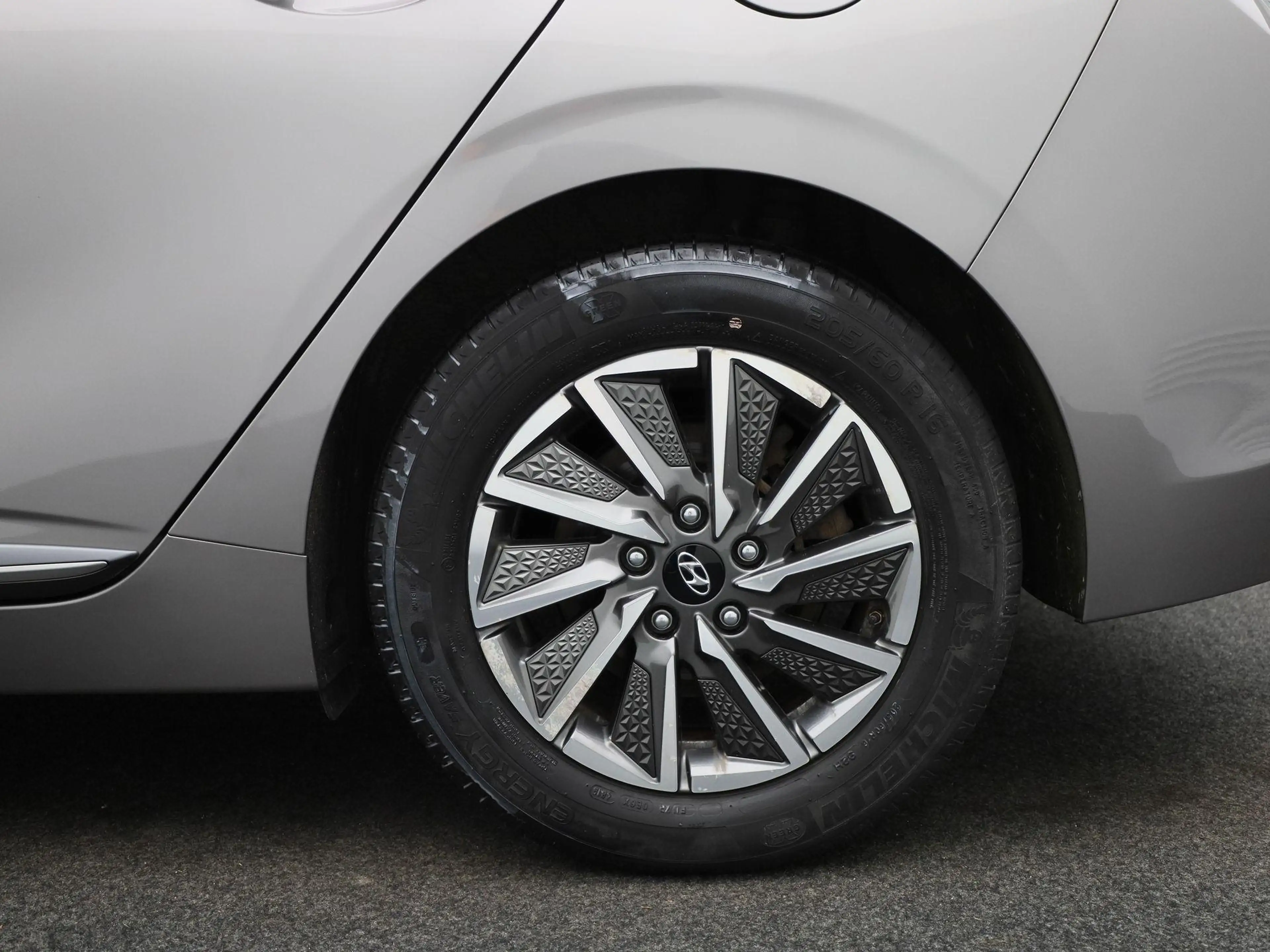 Hyundai IONIQ Comfort EV 38 kWh | WORDT VERWACHT | ACHTERUITRIJC — photo 13