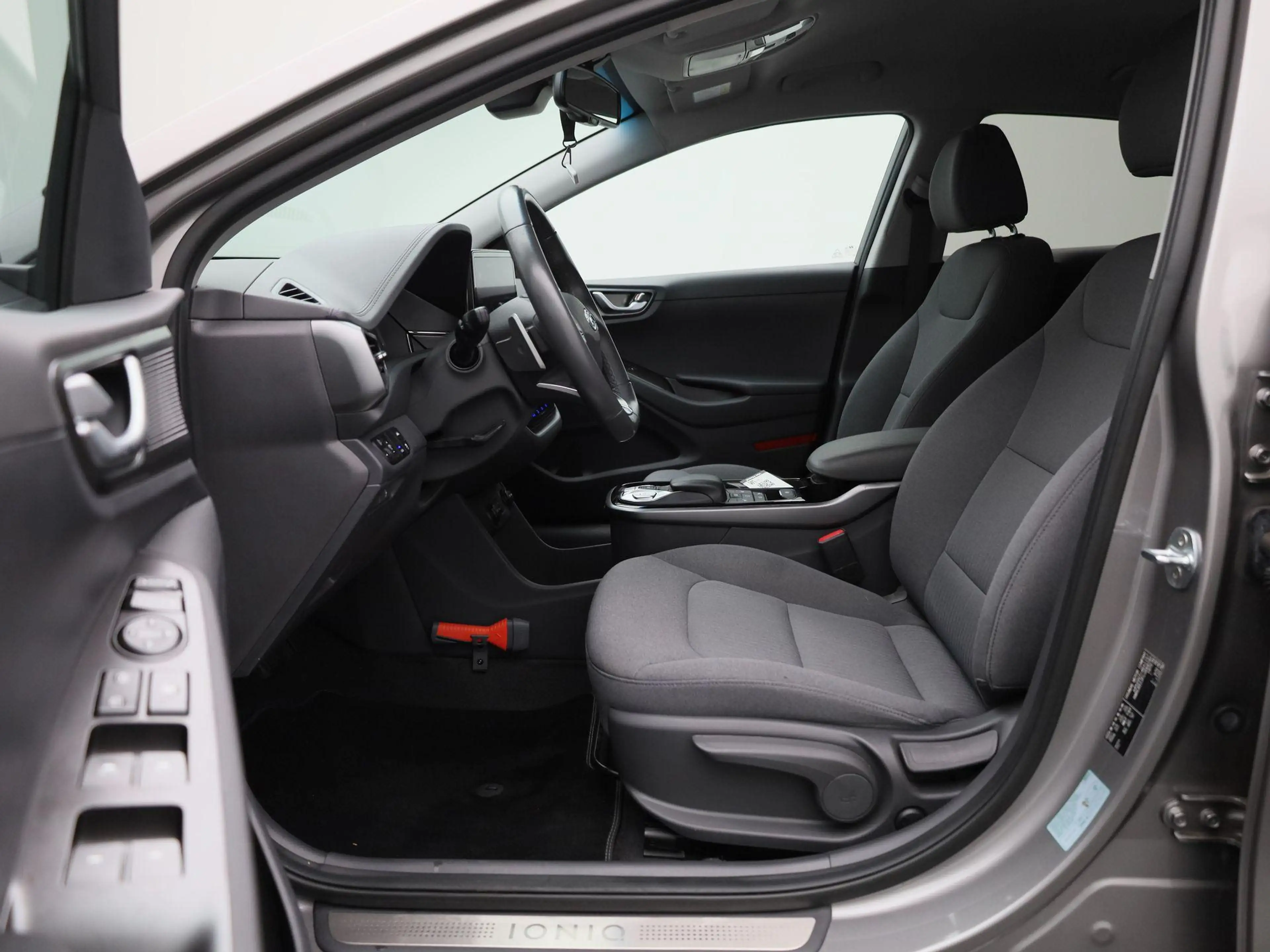 Hyundai IONIQ Comfort EV 38 kWh | WORDT VERWACHT | ACHTERUITRIJC — photo 11