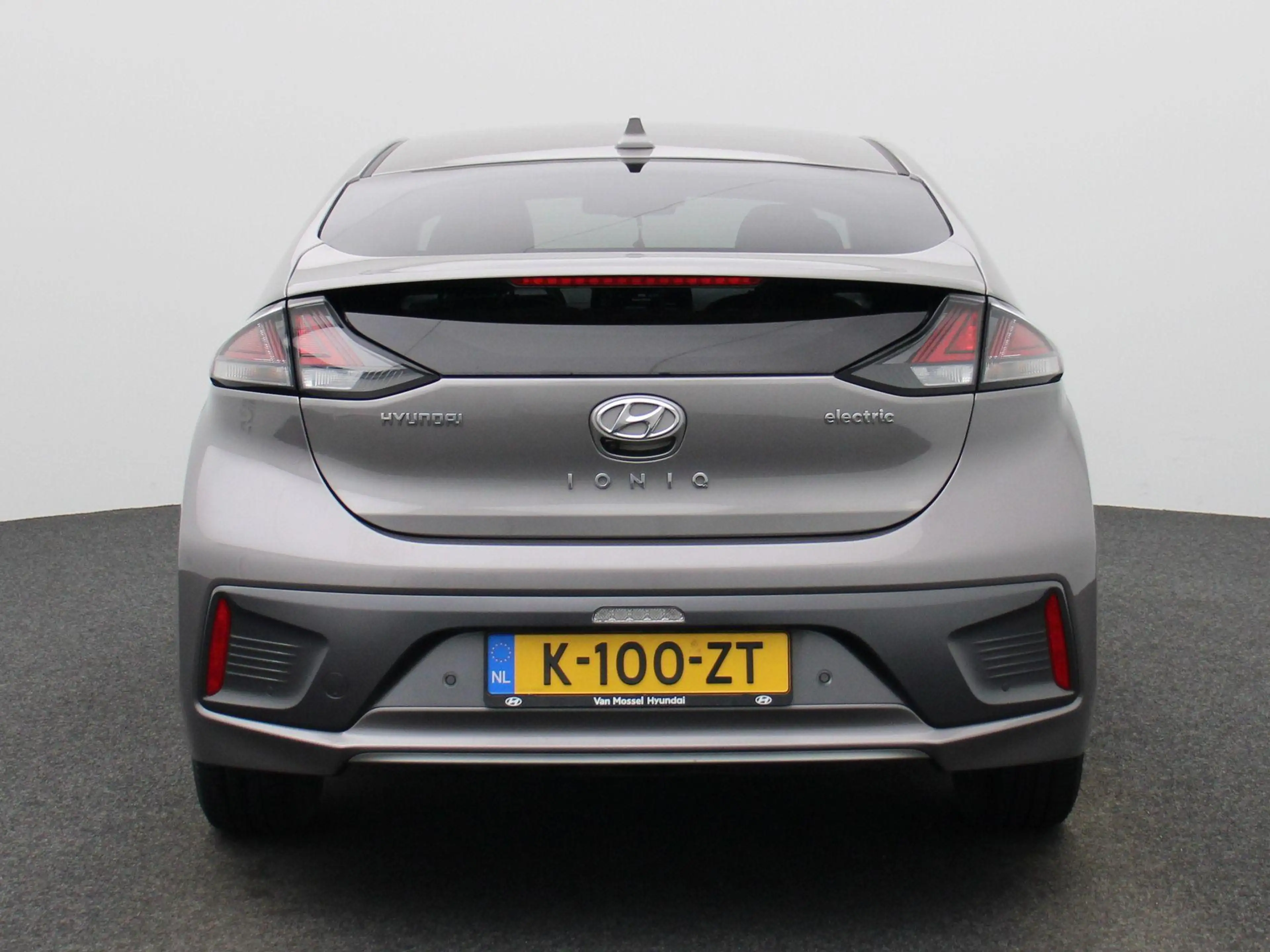 Hyundai IONIQ Comfort EV 38 kWh | WORDT VERWACHT | ACHTERUITRIJC — photo 5