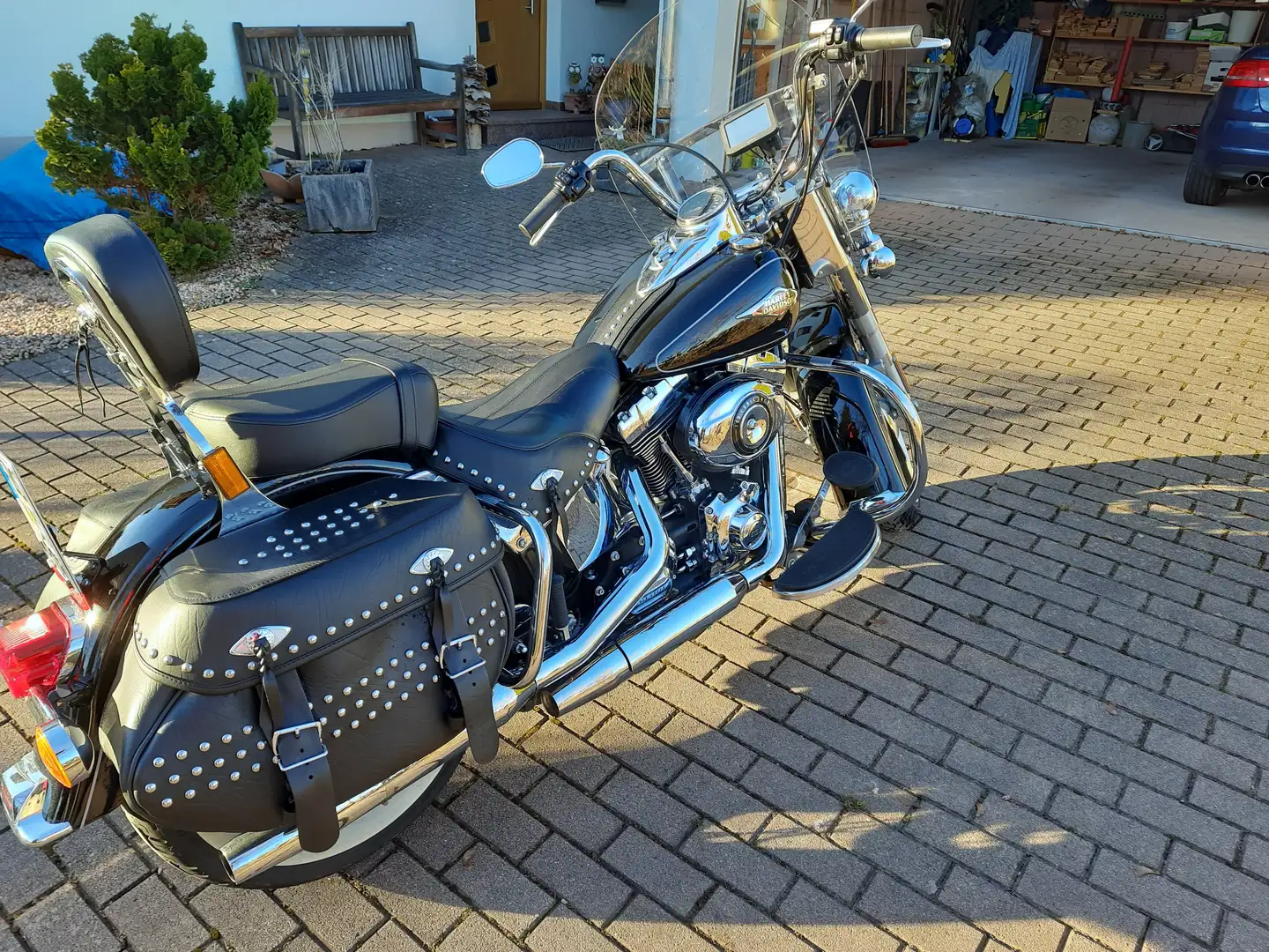 Harley-Davidson Heritage Softail FLSTC 103 Negro - 2