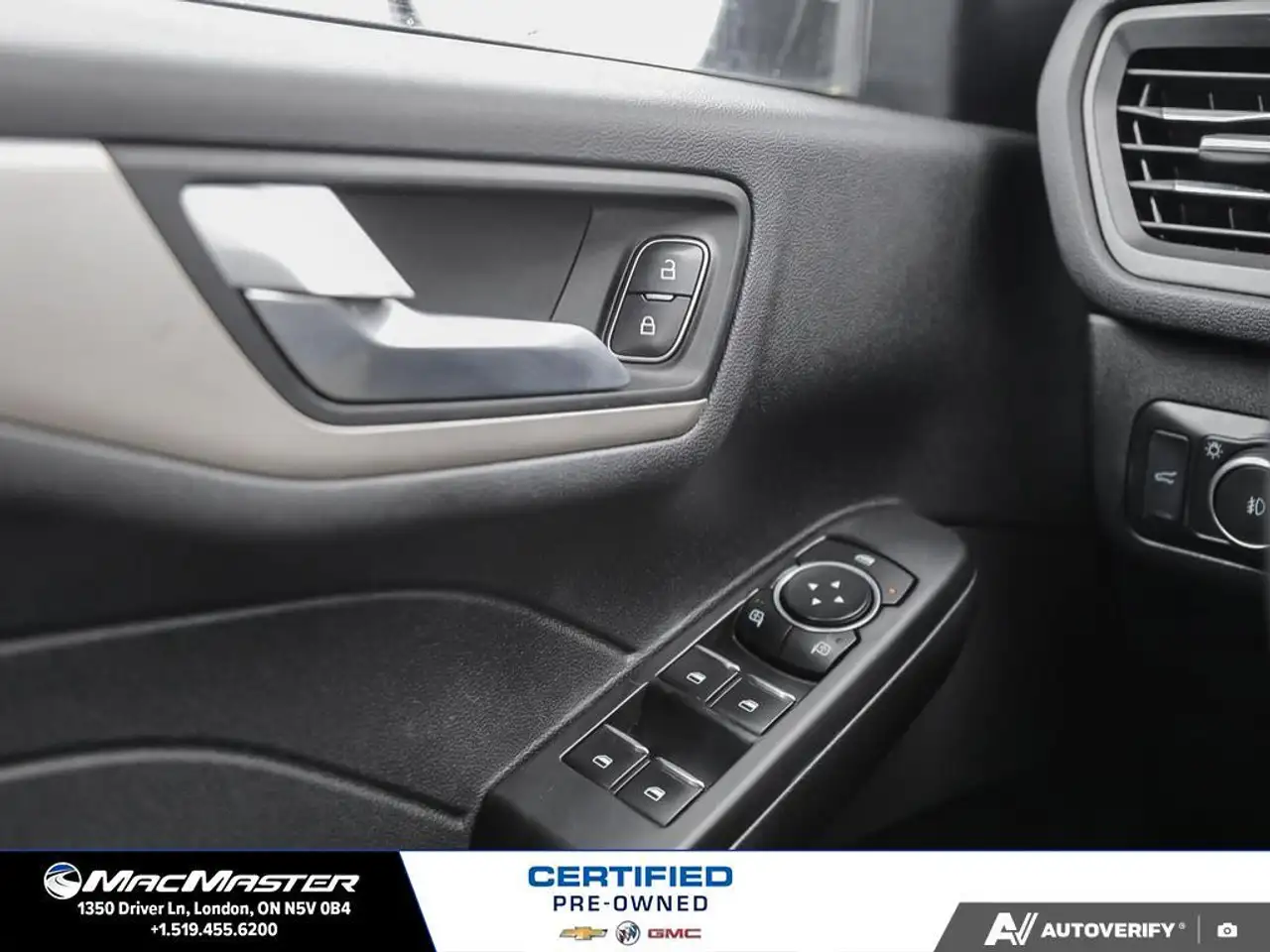 Ford Escape снимка Ford Escape