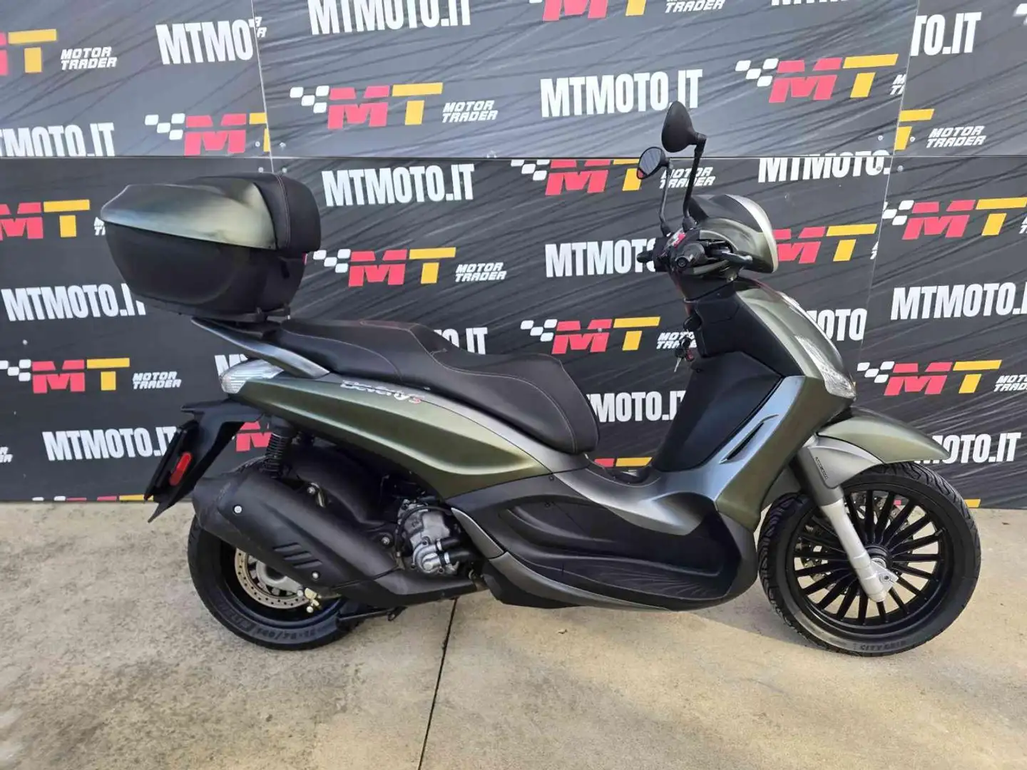 Piaggio Beverly 300 Video 360 Verde - 1