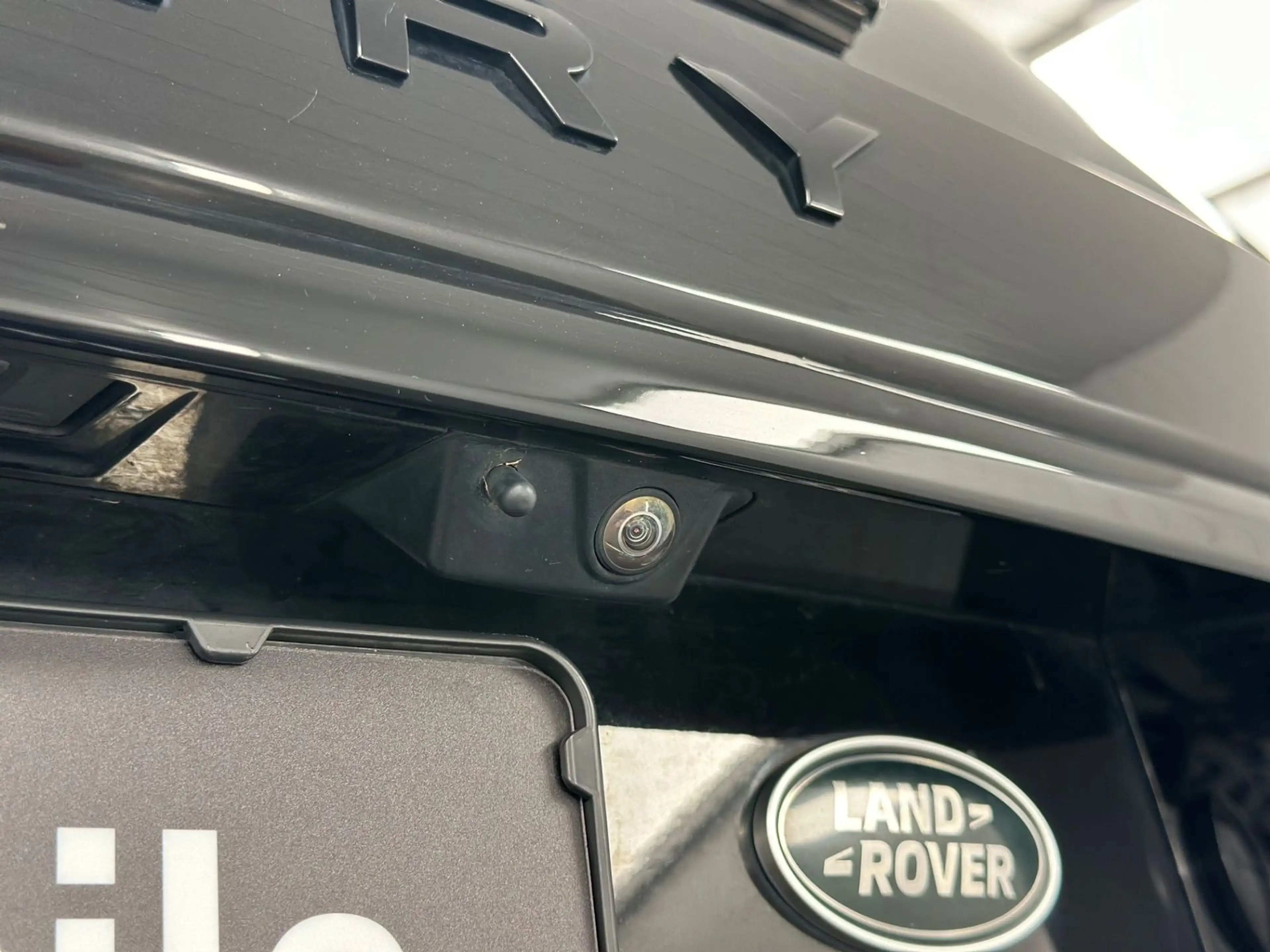 Land Rover Discovery Sport 2.0 D150  AWD AHK Black Design — photo 11