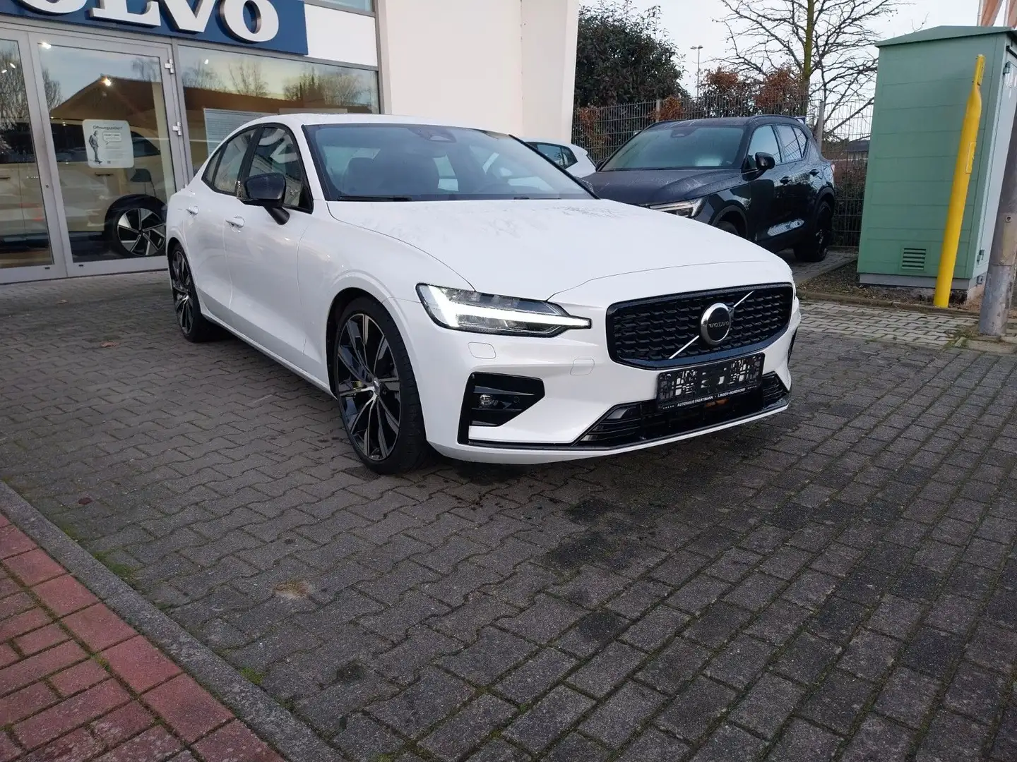 Volvo S60 B5 Ultimate Dark AWD "Standheizung" Blanc - 2