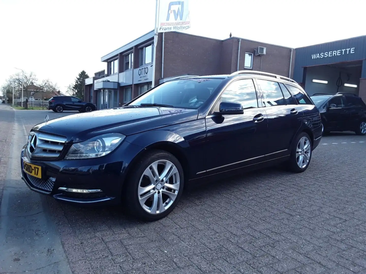 Mercedes-Benz 180 AMBITION AVANTGARDE / NAVI / PDC Blauw - 2