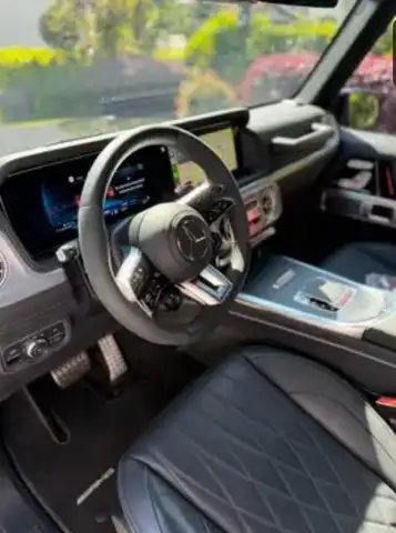Mercedes-Benz G-Class view 3