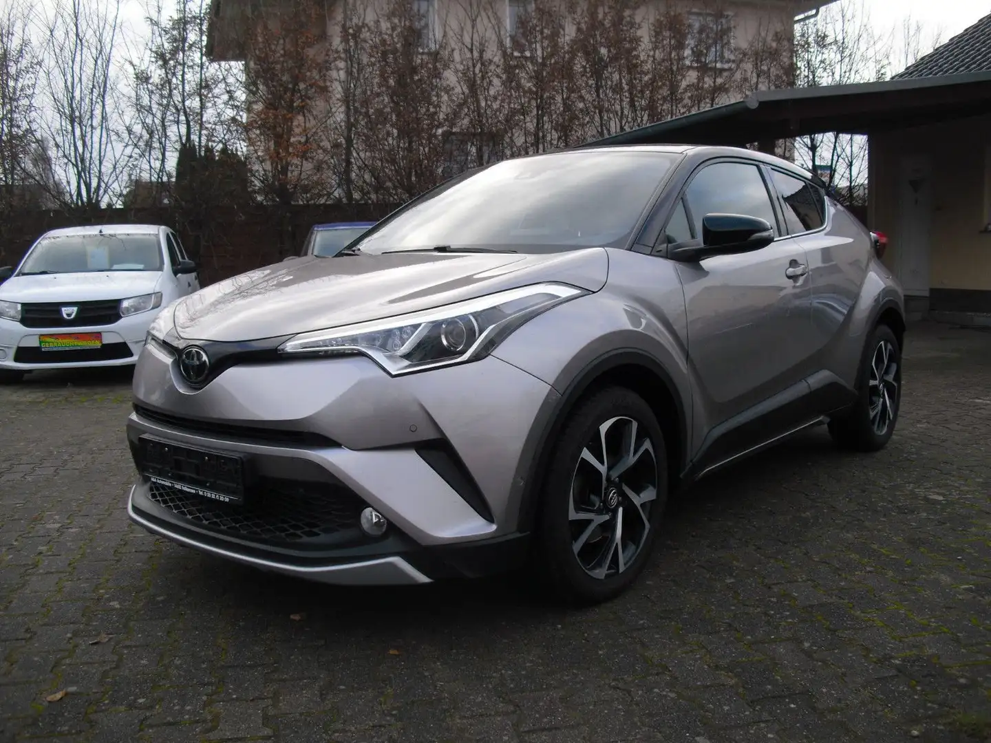 Toyota C-HR 1.2-l-Turbo*Navi*Kamera*Lederausstattung Gris - 1