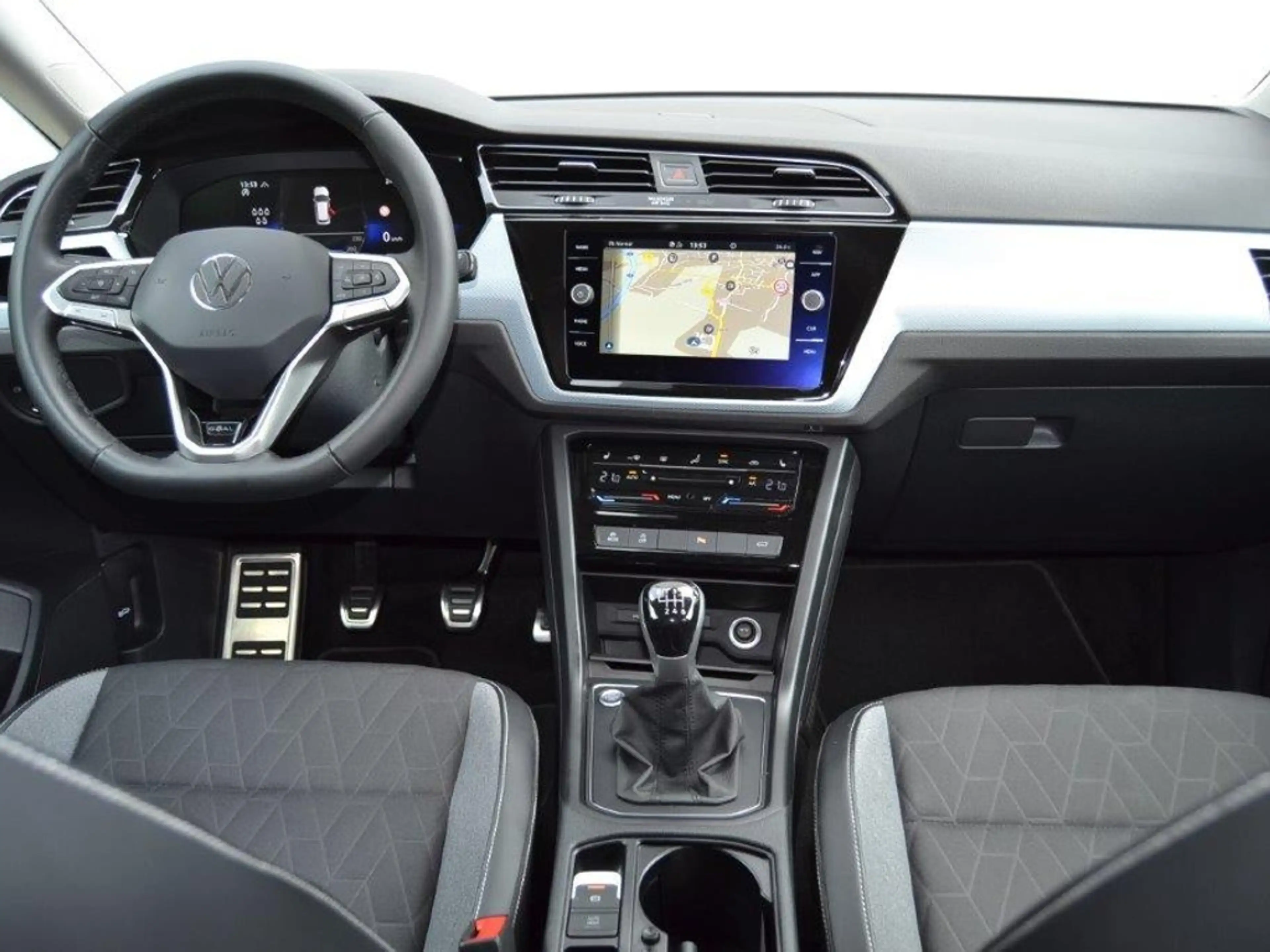 Volkswagen Touran 1.5 TSI Goal 7-SITZER/LED/NAVI+VZE+RFK/EL.-HKL/AC — photo 6