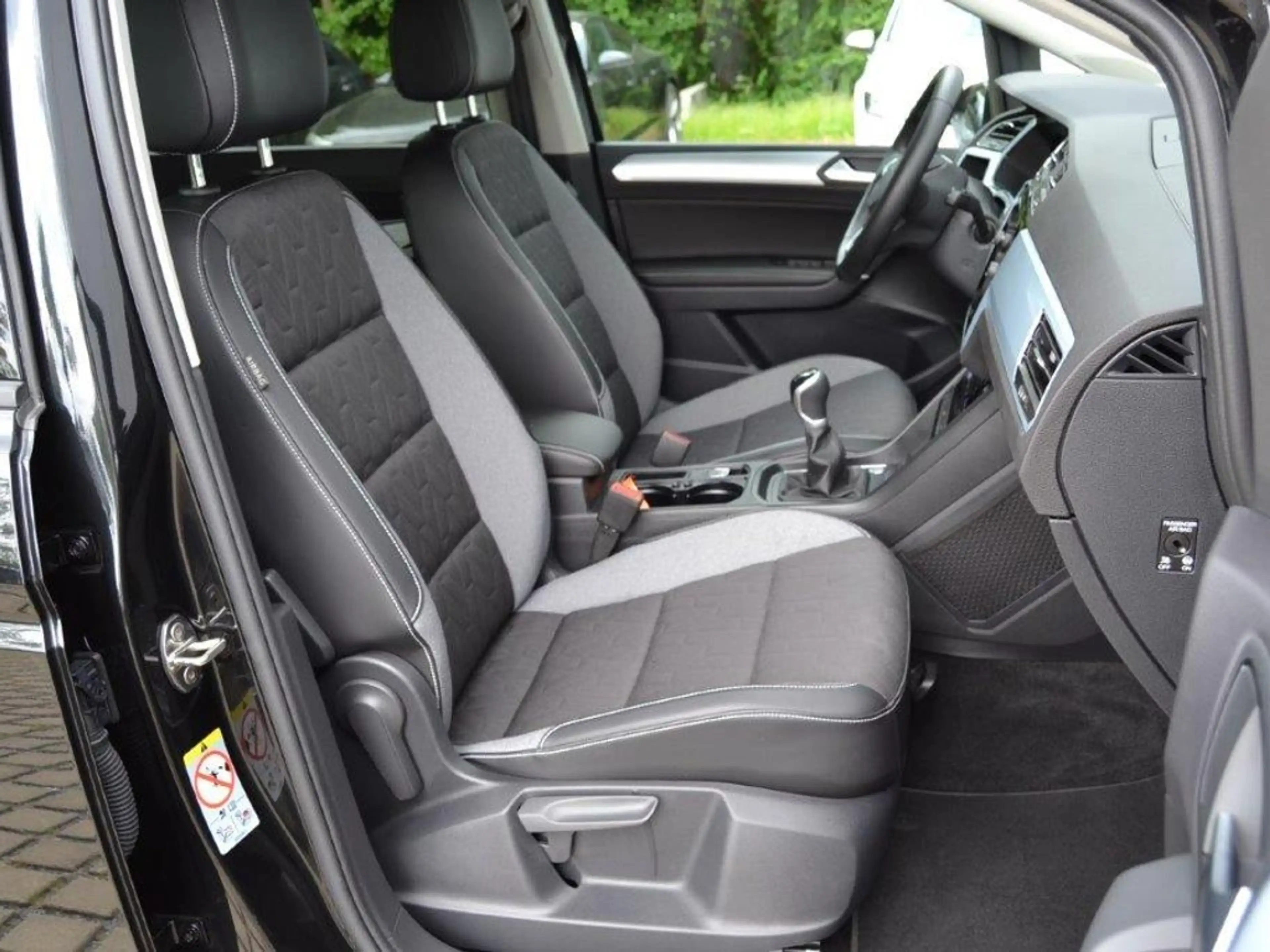 Volkswagen Touran 1.5 TSI Goal 7-SITZER/LED/NAVI+VZE+RFK/EL.-HKL/AC — photo 5