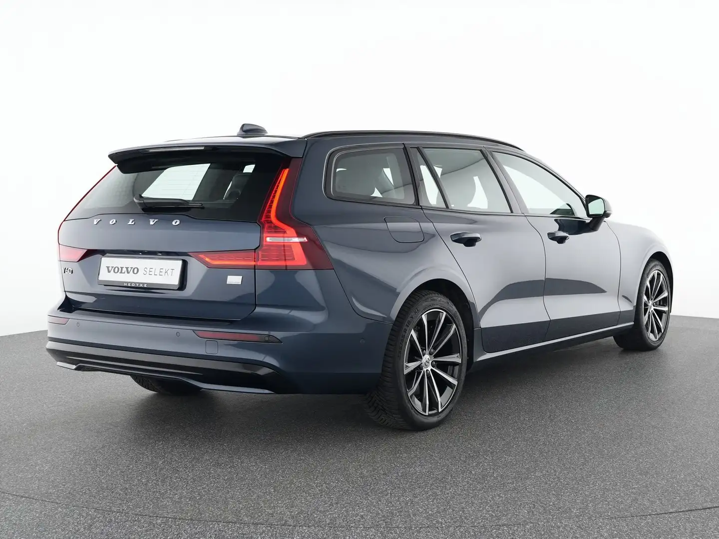 Volvo V60 T8 Recharge AWD Plus Dark 18"+PANO+H&K+360° Bleu - 2