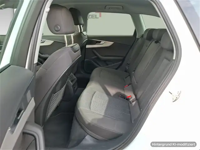 Audi A4 Avant view 10