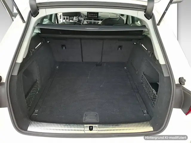 Audi A4 Avant view 11