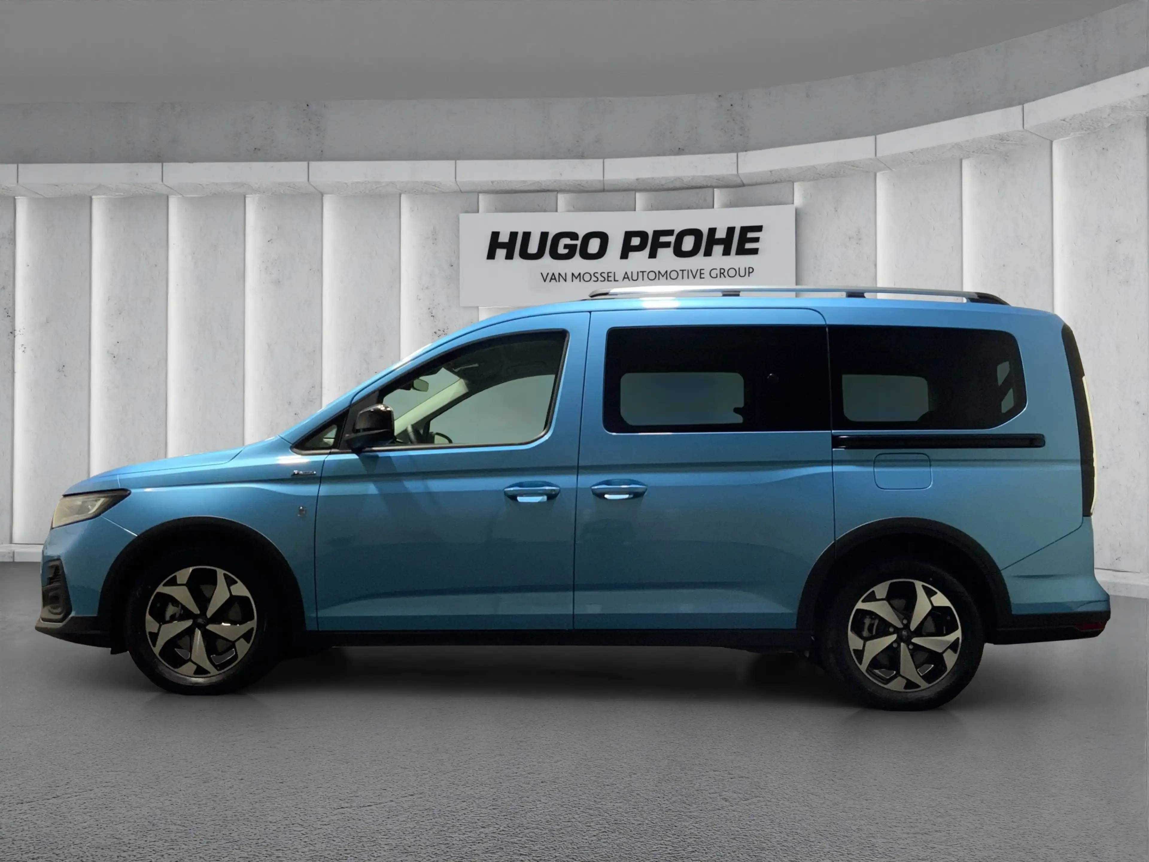 Ford Grand Tourneo Connect Active 2.0 EcoBlue 90kW AWD Hot Deal. MJ 2 — photo 2