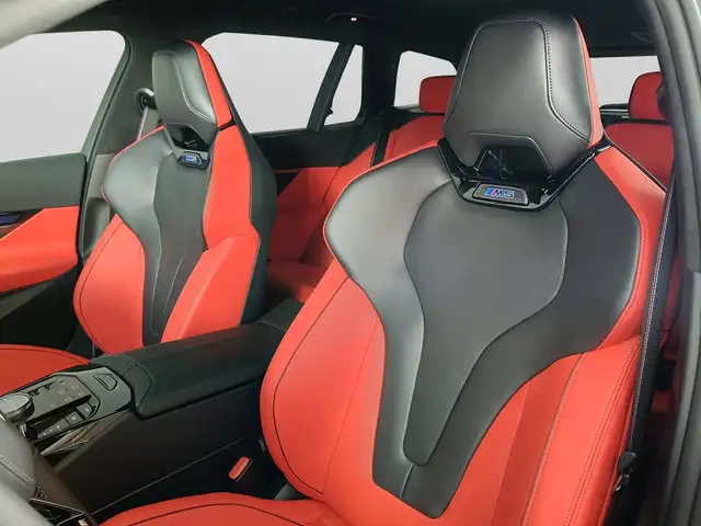 BMW M5 view 12