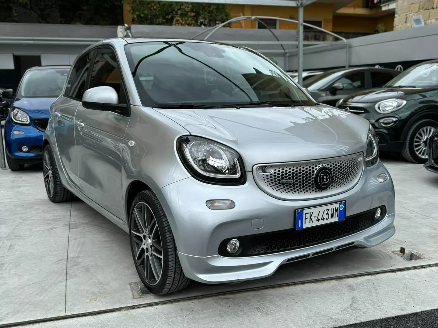 smart forFour Forfour 0.9 t Brabus Xclusive 109cv twinamic siva - 1