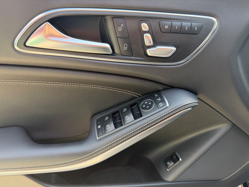 Mercedes-Benz CLA 250 *Pano*Led*Navi* — photo 15