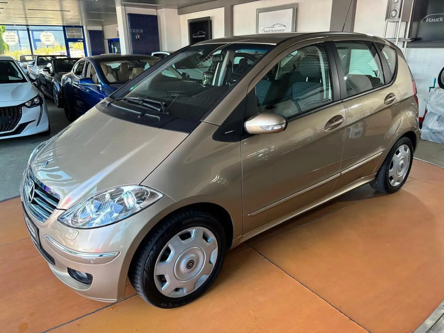 Mercedes-Benz A 200 A -Klasse A 200 /Autom./48TKM/SH/SHZ/PDC Gold - 1