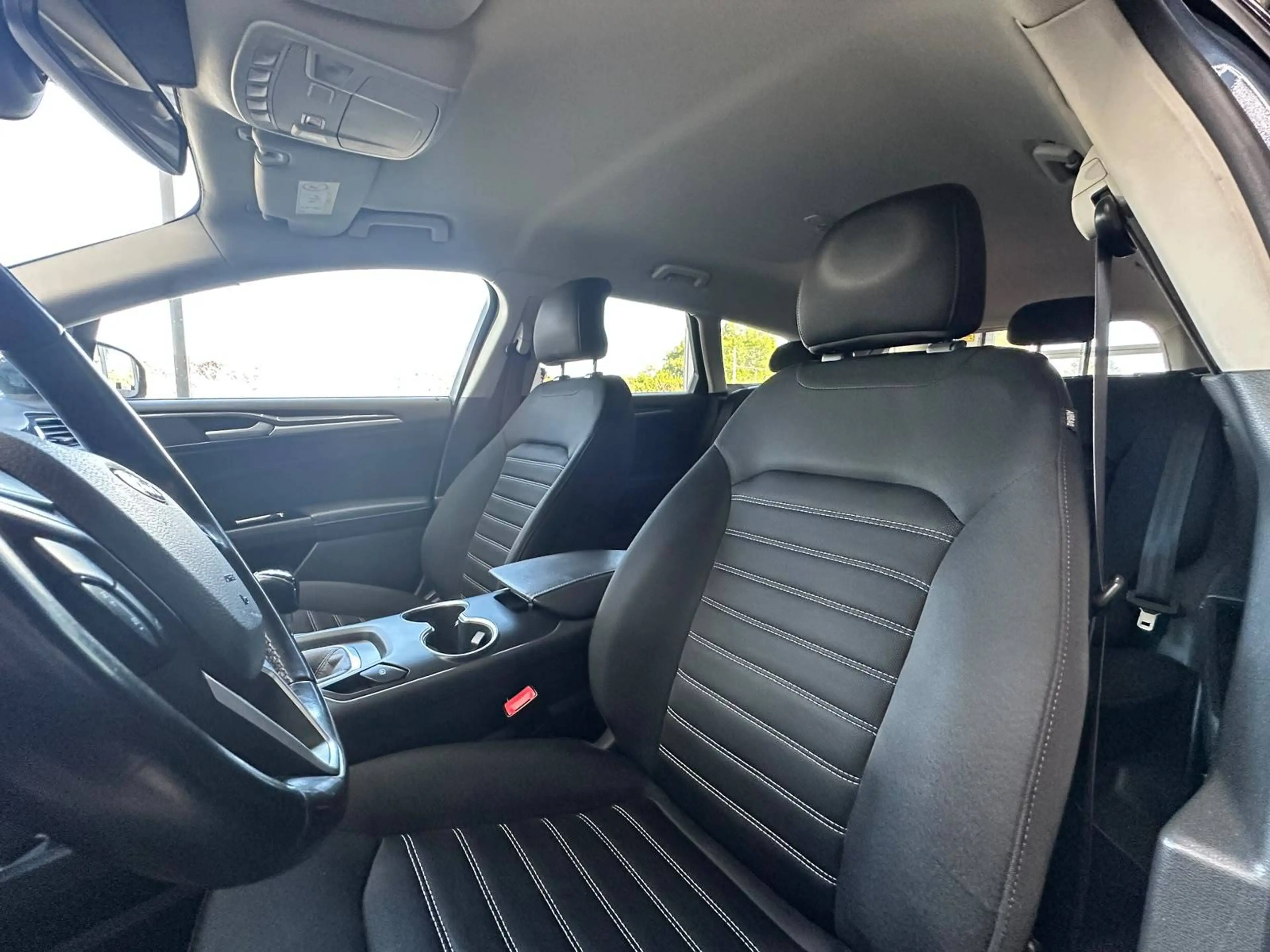 Ford Mondeo Trend — photo 11