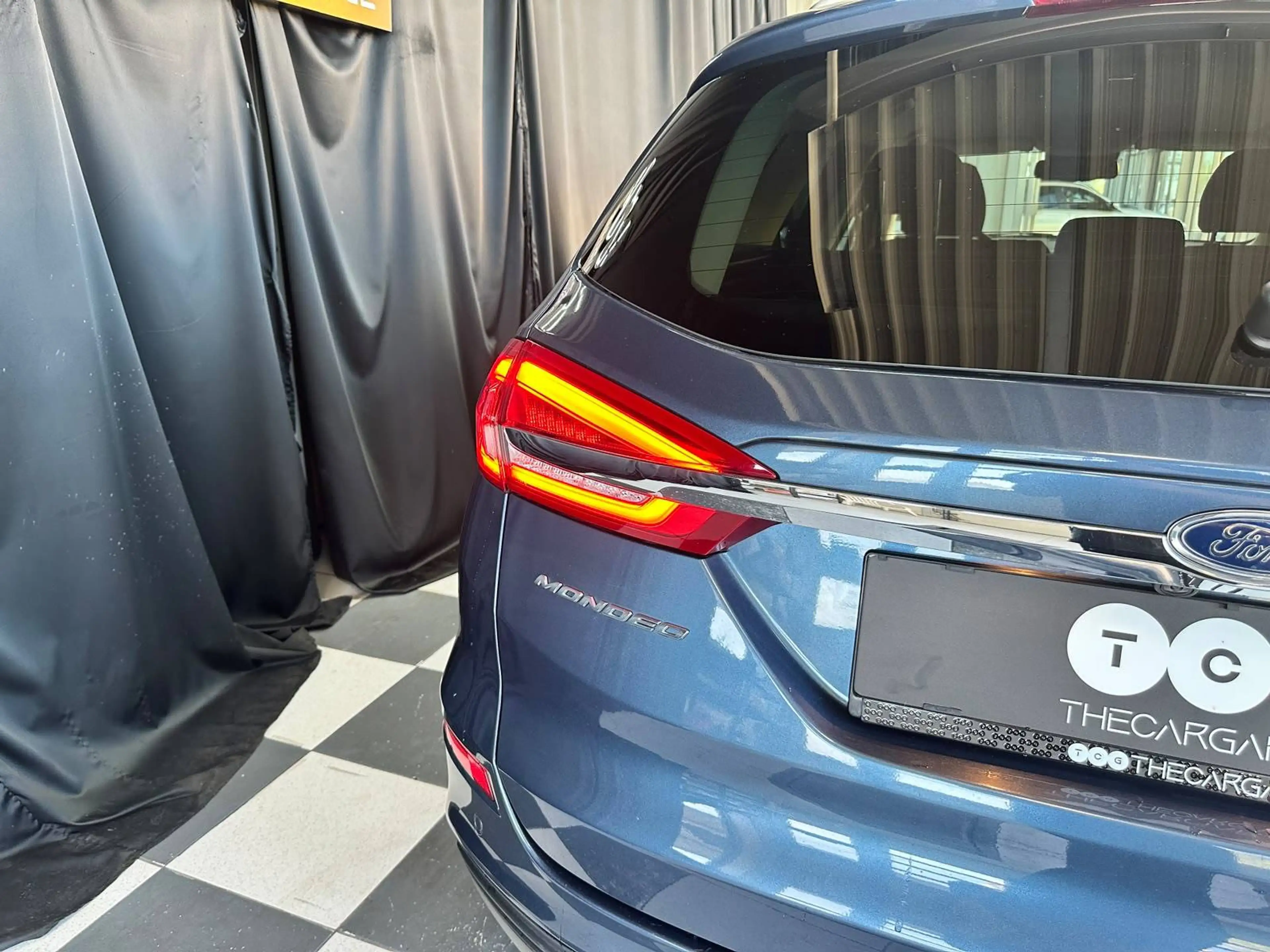 Ford Mondeo Trend — photo 6