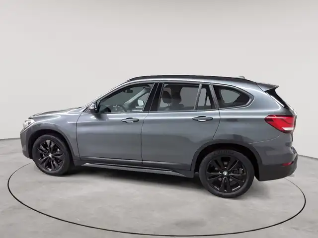BMW X1 view 6