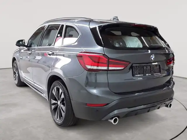 BMW X1 view 5