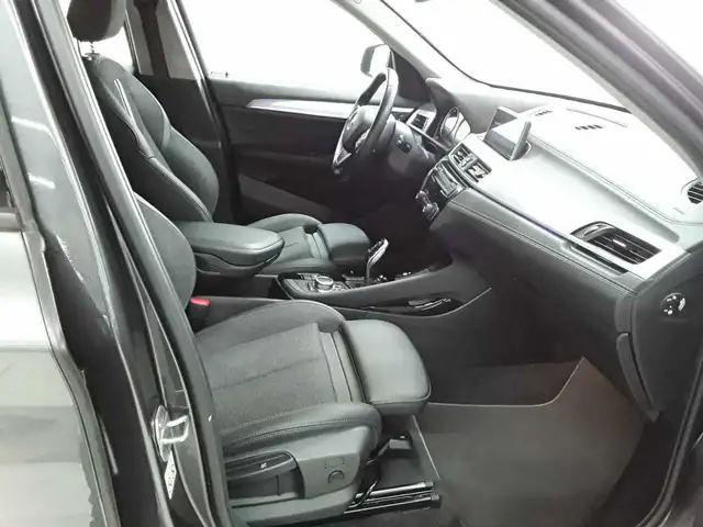 BMW X1 view 8