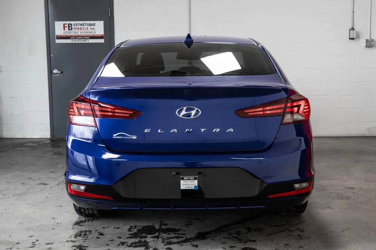 Hyundai ELANTRA снимка Hyundai ELANTRA