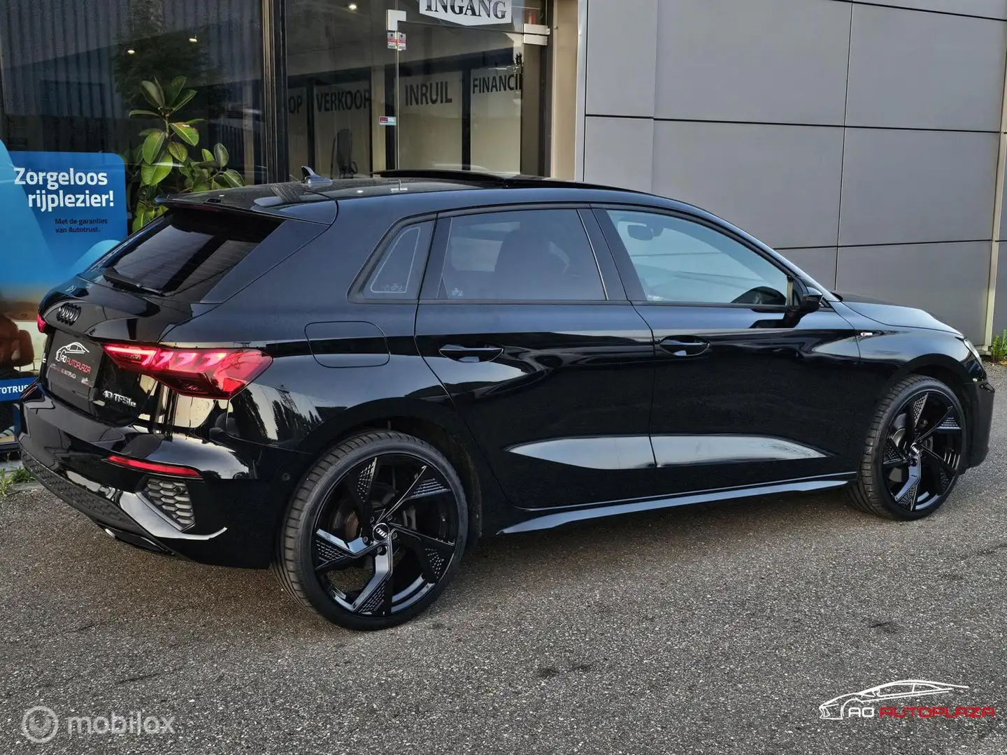 Audi A3 Sportback 40 TFSI e Edition Panorama/RS Seats/3x S Noir - 2