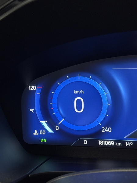 Ford Kuga 2.5 PHEV ST-Line X Clima | Navi | Camera | PDC — photo 15