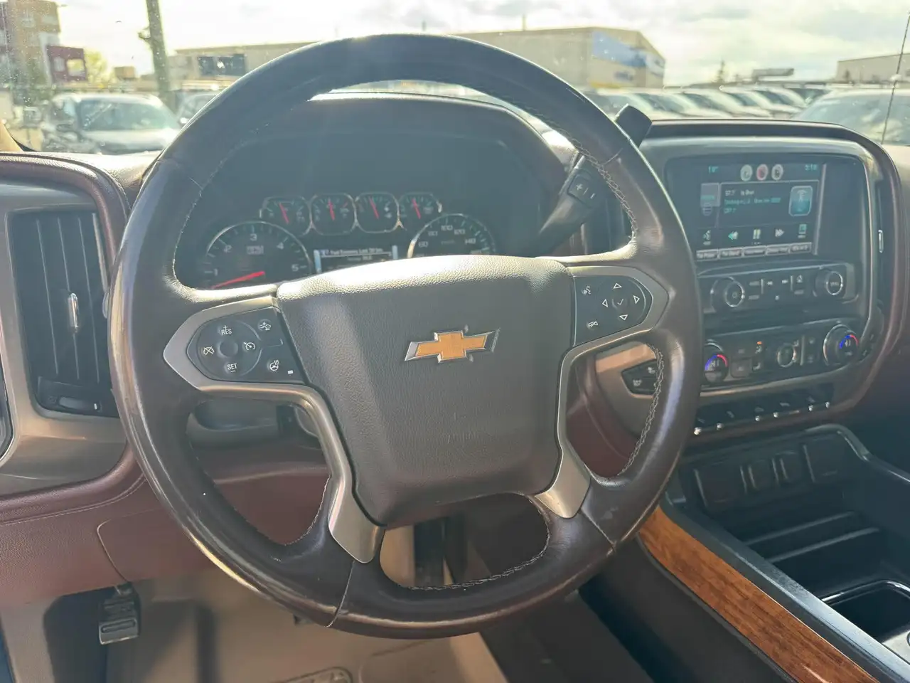 Chevrolet Silverado 1500 снимка Chevrolet Silverado 1500