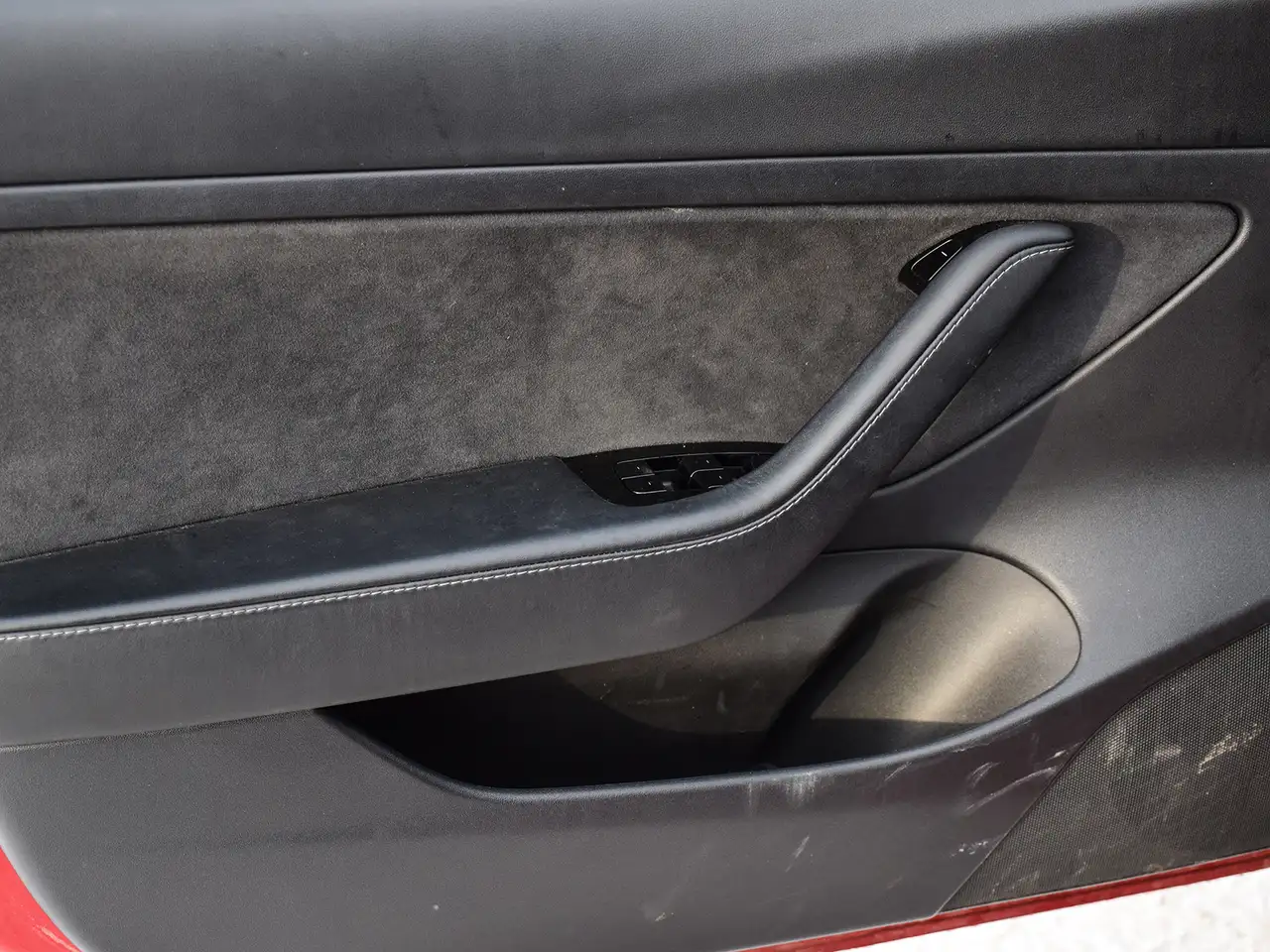 Tesla Model 3 снимка Tesla Model 3