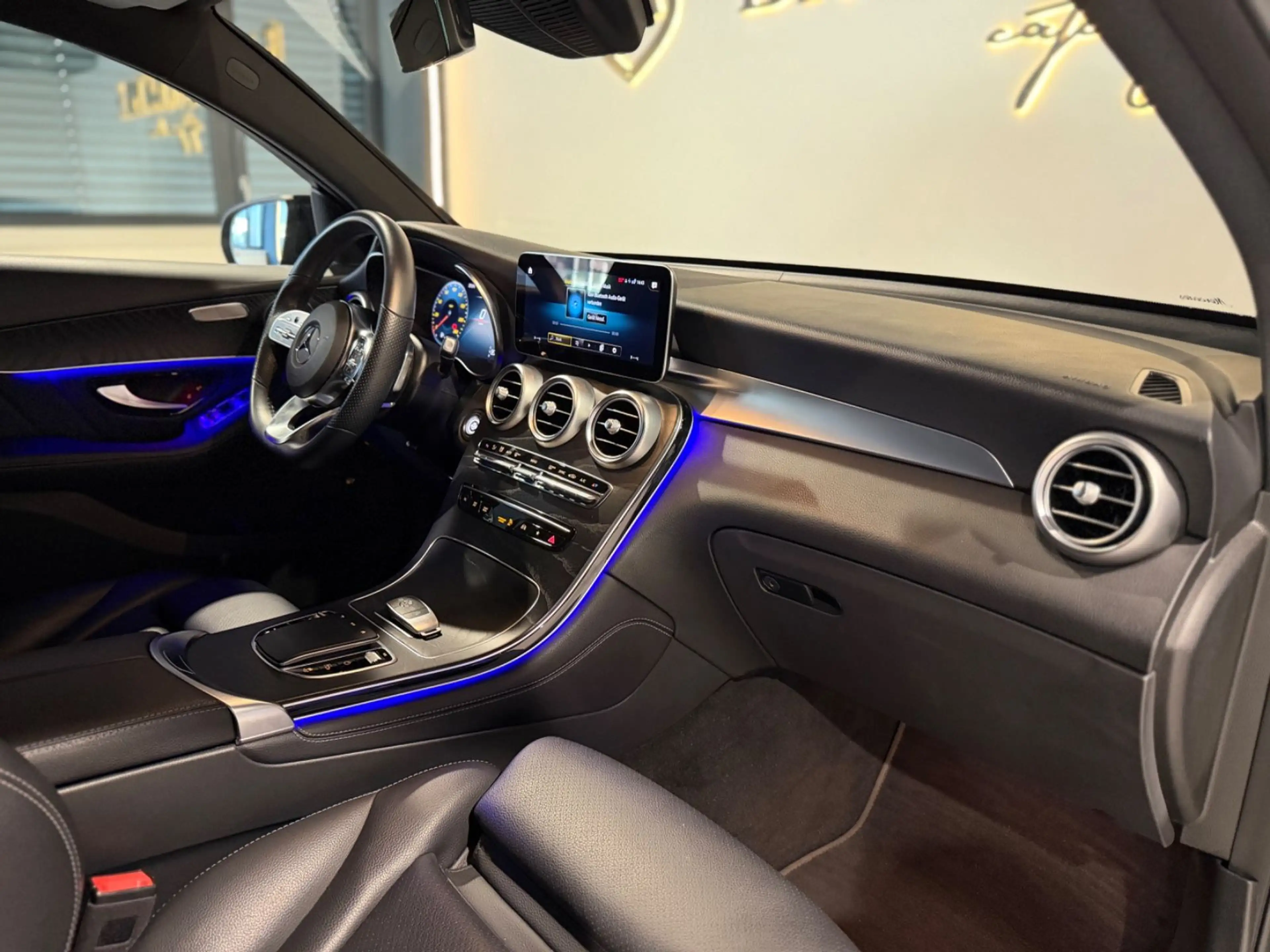 Mercedes-Benz GLC 200 |Coupe|4Matic|AMG|Night|Ambiente| — photo 13
