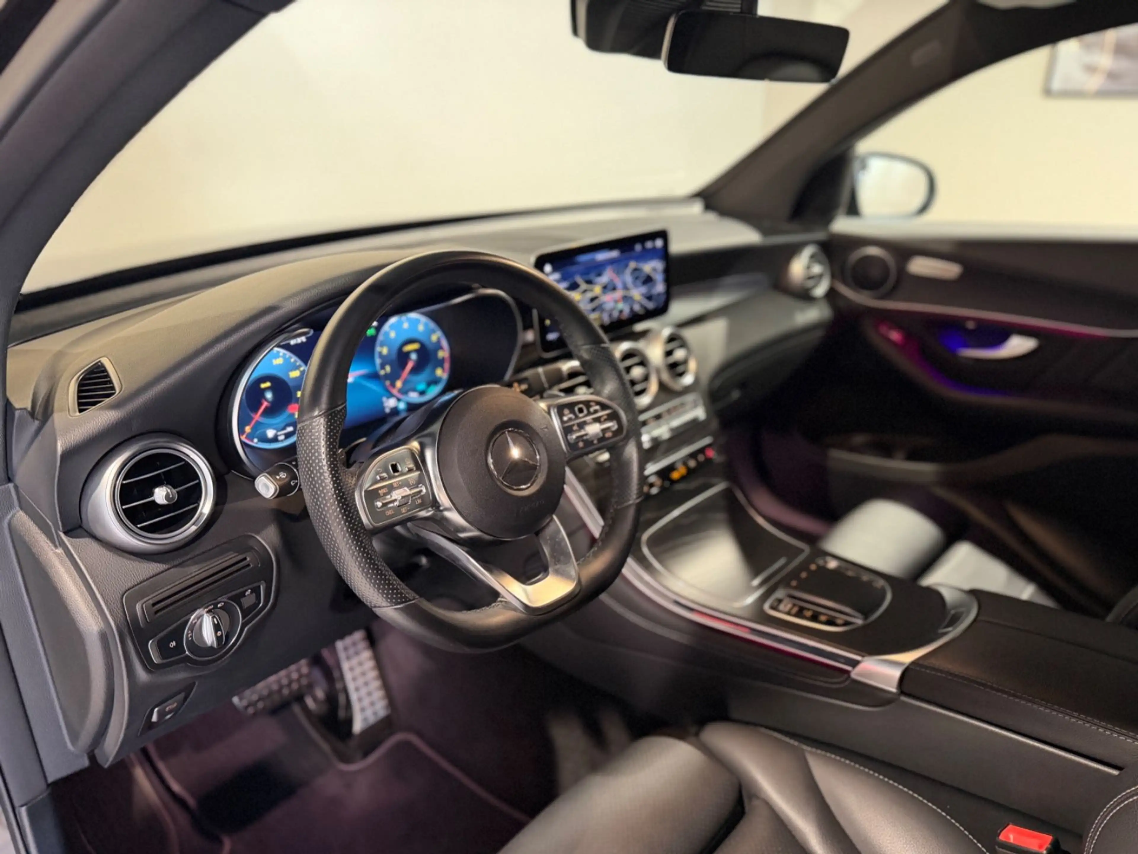 Mercedes-Benz GLC 200 |Coupe|4Matic|AMG|Night|Ambiente| — photo 11