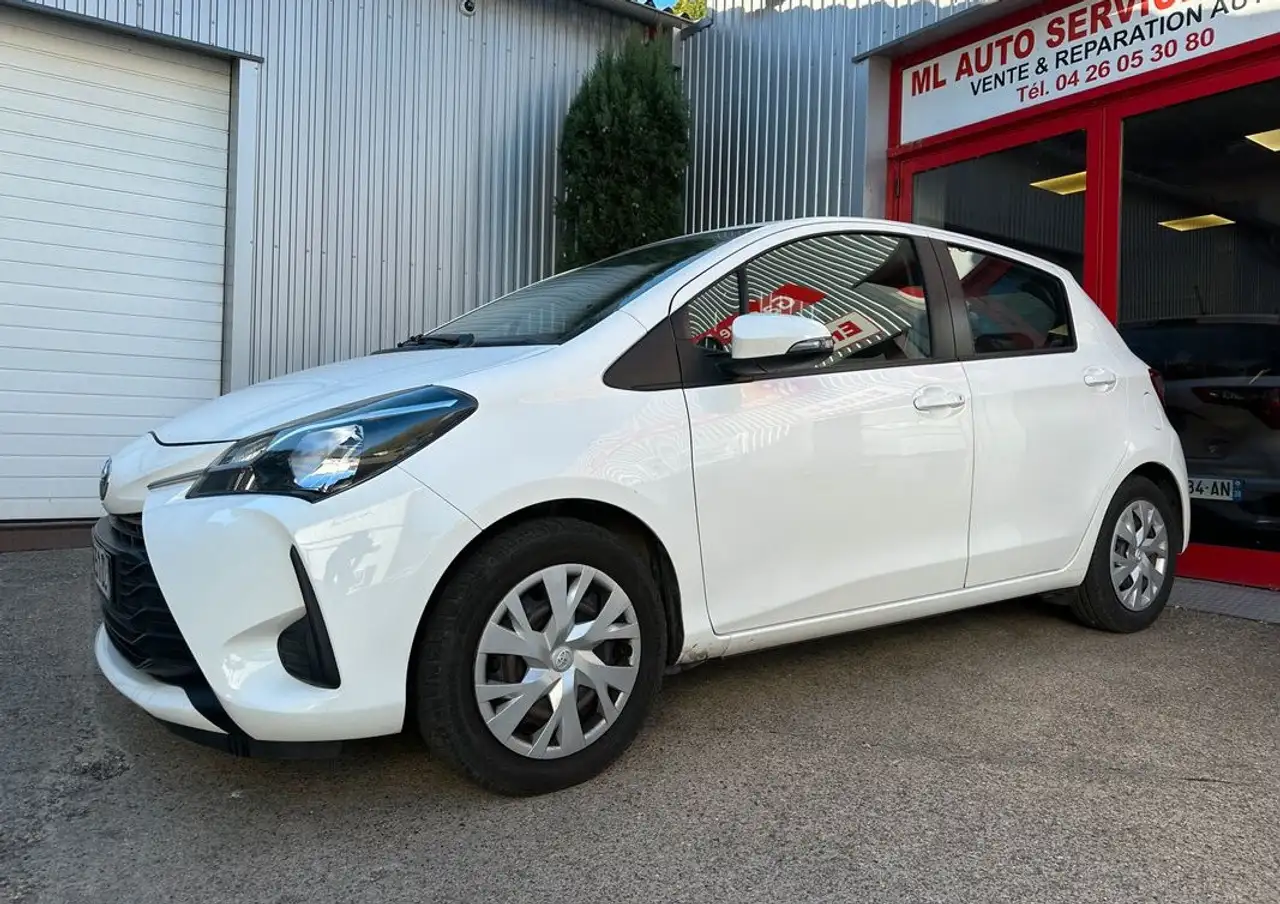 Toyota Yaris Yaris — photo 2