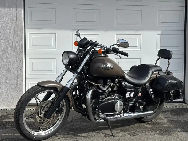 Triumph Speedmaster - foto 2