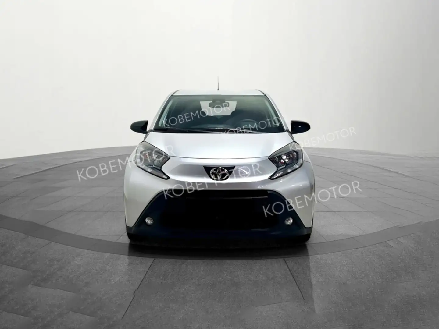 Toyota Aygo Play Grijs - 2