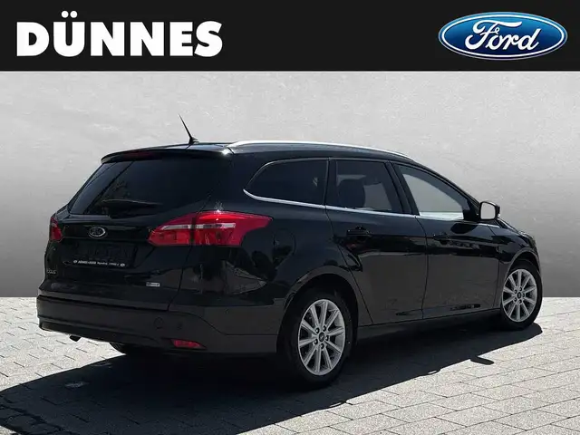 Ford Focus view 2