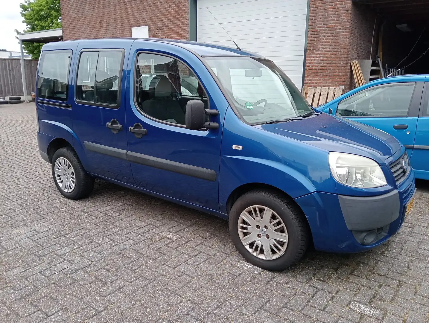 Fiat Doblo Doblo 1.4 Family Plus Blauw - 2