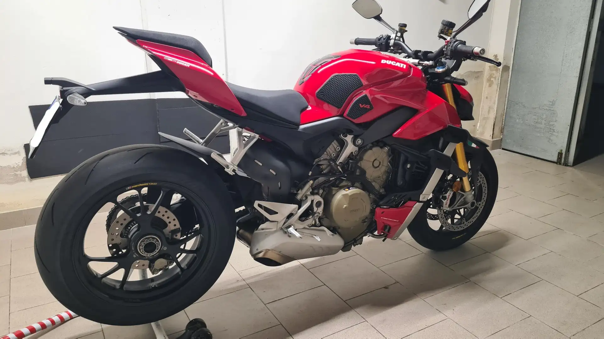 Ducati Streetfighter V4S Rouge - 1