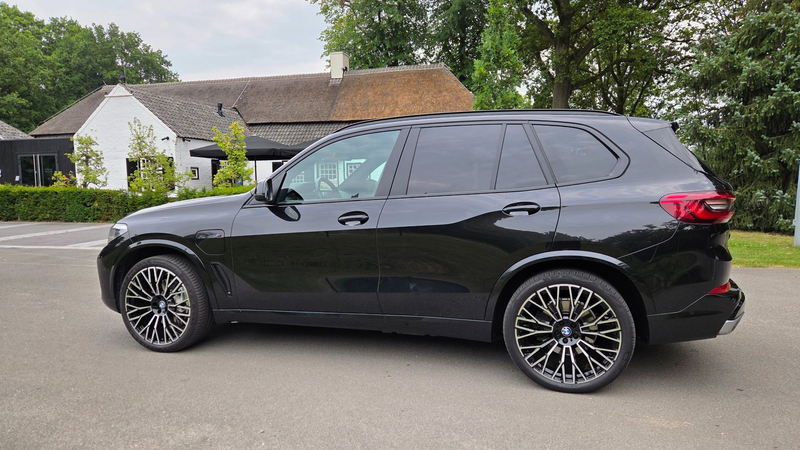BMW X5 XDrive45e Executive Black Edition — photo 5
