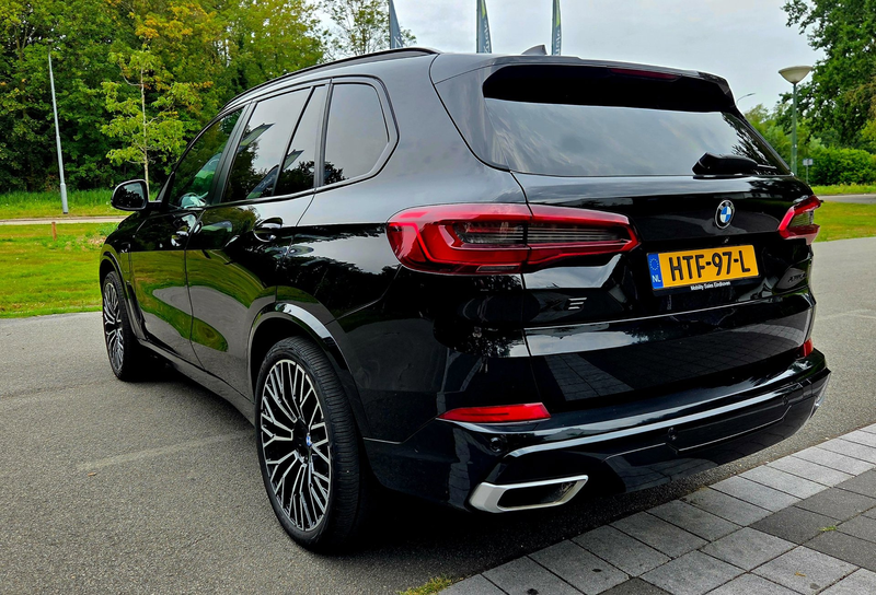 BMW X5 XDrive45e Executive Black Edition — photo 7